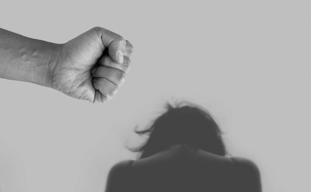 Βία κατά γυναικών pixabay tumisu